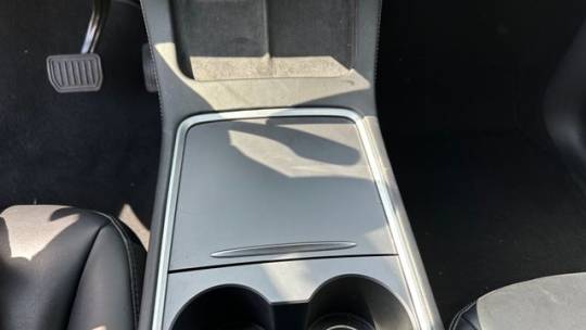 2021 Tesla Model Y 5YJYGDEEXMF245048