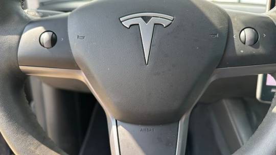 2021 Tesla Model Y 5YJYGDEEXMF245048