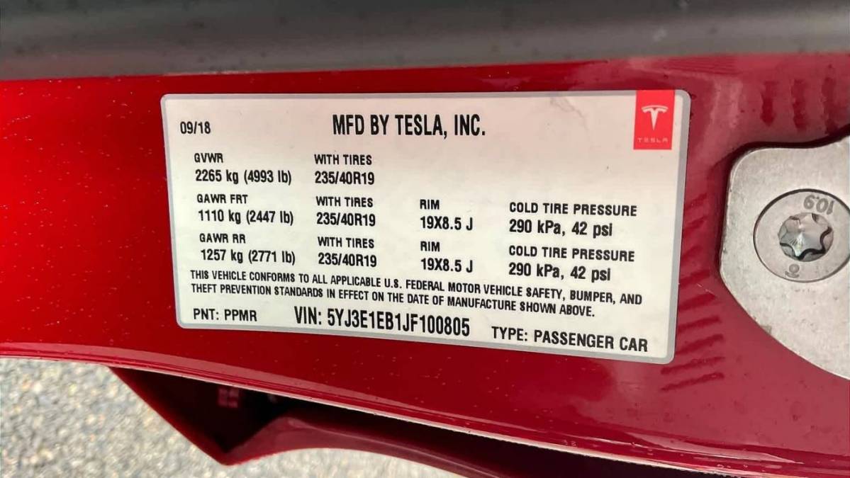 2018 Tesla Model 3 5YJ3E1EB1JF100805