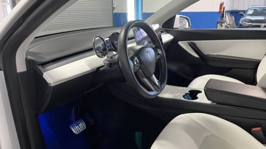 2020 Tesla Model Y 5YJYGDEE0LF056326