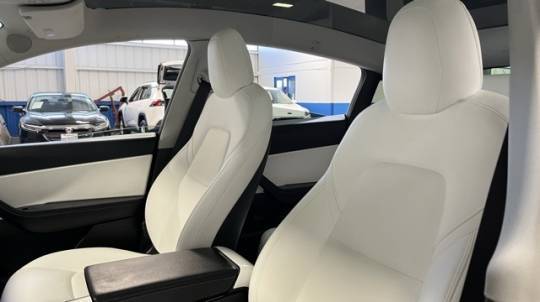 2020 Tesla Model Y 5YJYGDEE0LF056326