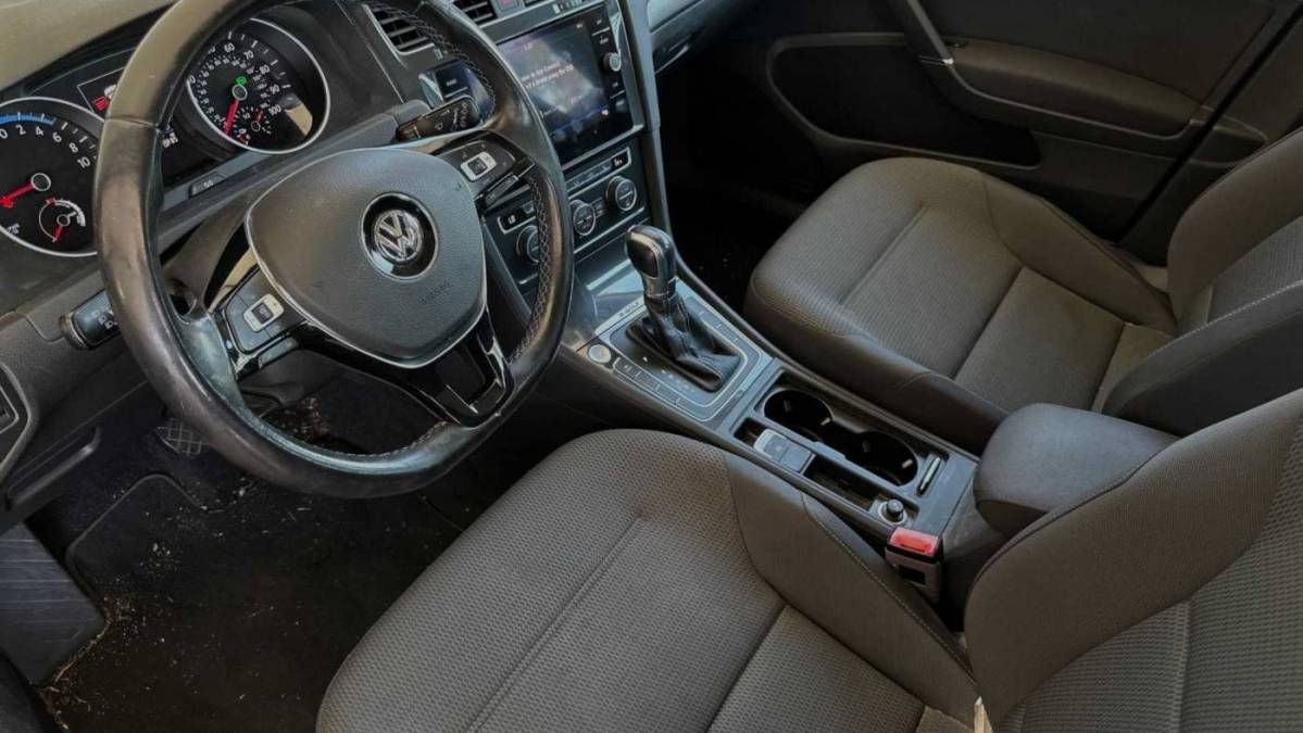 2019 Volkswagen e-Golf WVWKR7AU0KW909882