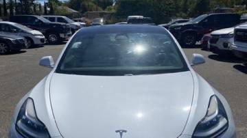 2019 Tesla Model 3 5YJ3E1EB5KF213884