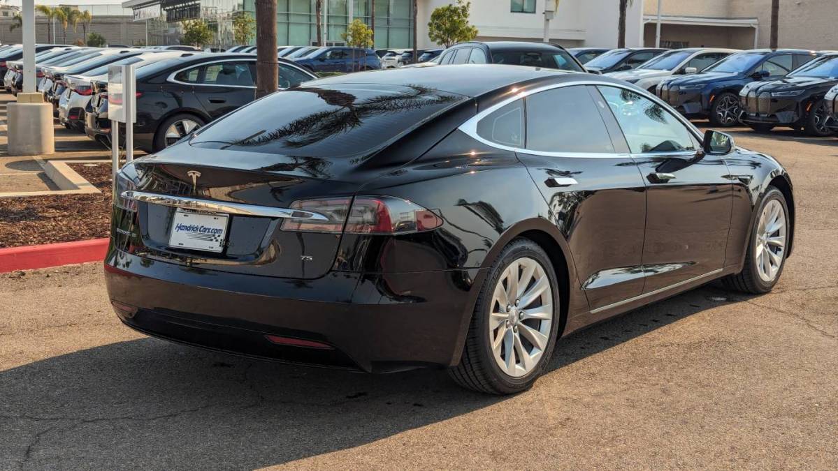 2017 Tesla Model S 5YJSA1E19HF218691