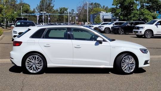 2018 Audi A3 Sportback e-tron WAUSPBFF5JA075944