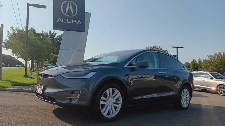 2017 Tesla Model X 5YJXCAE47HF043013