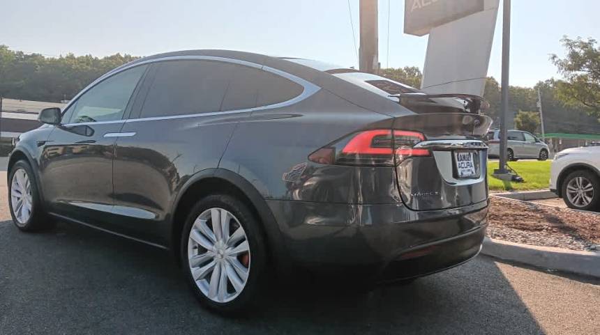 2017 Tesla Model X 5YJXCAE47HF043013