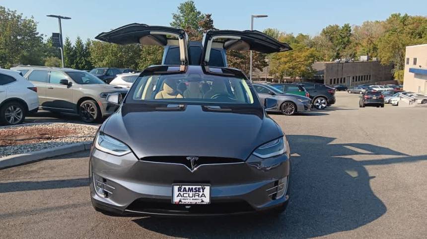 2017 Tesla Model X 5YJXCAE47HF043013