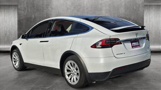 2019 Tesla Model X 5YJXCDE27KF151574