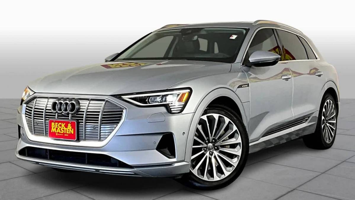 2019 Audi e-tron WA1VAAGE1KB024142