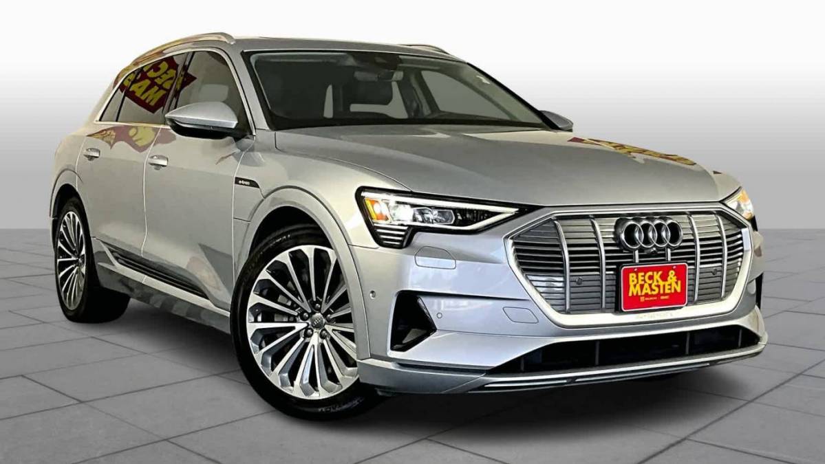 2019 Audi e-tron WA1VAAGE1KB024142