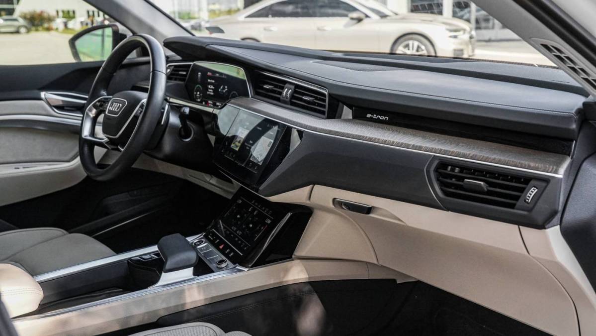 2021 Audi e-tron WA1VABGE4MB027268