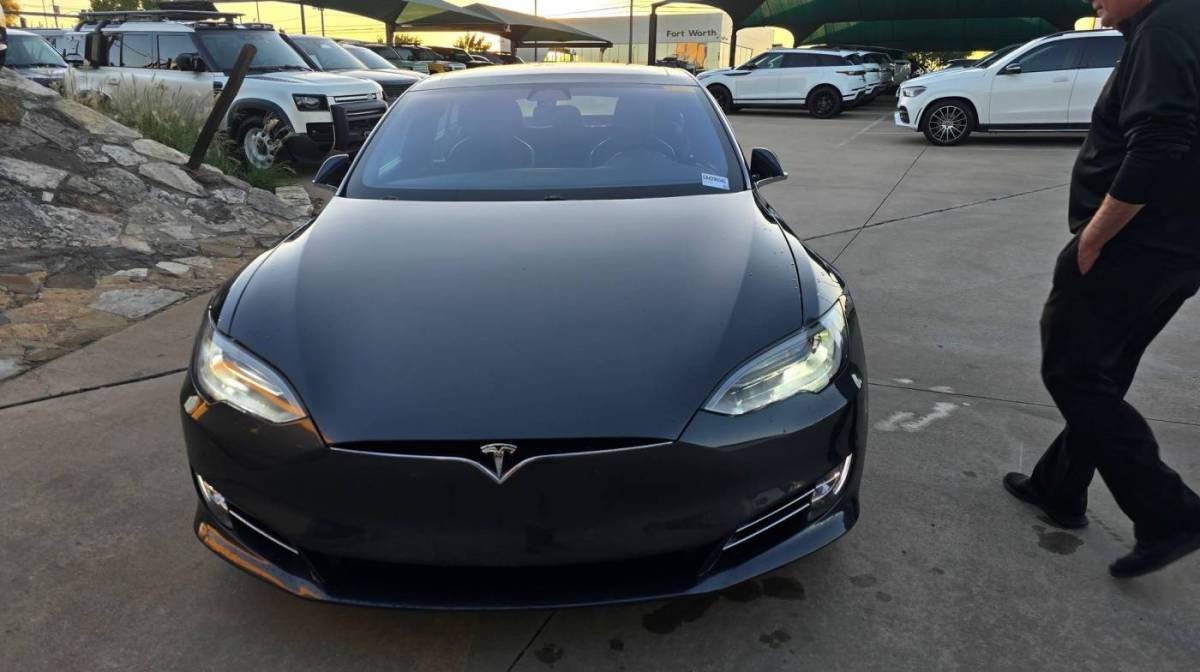 2017 Tesla Model S 5YJSA1E1XHF214861