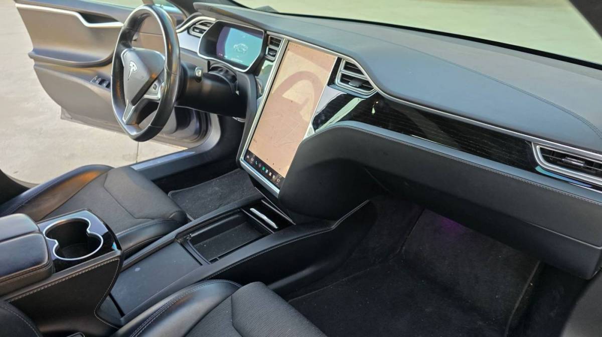 2017 Tesla Model S 5YJSA1E1XHF214861