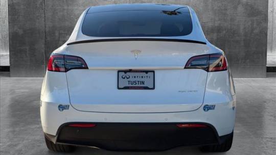 2021 Tesla Model Y 5YJYGDEE2MF097381