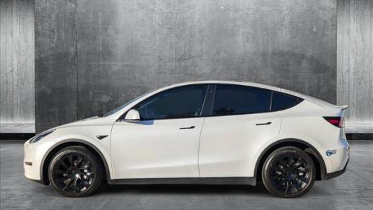 2021 Tesla Model Y 5YJYGDEE2MF097381