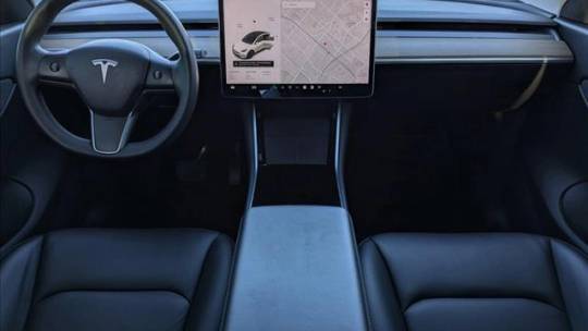 2021 Tesla Model Y 5YJYGDEE2MF097381