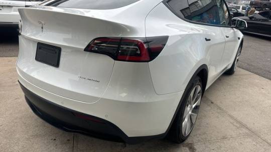 2021 Tesla Model Y 5YJYGDEE7MF088059