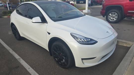 2021 Tesla Model Y 5YJYGDEE3MF210108