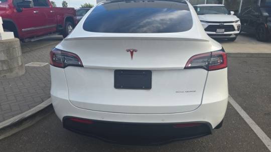 2021 Tesla Model Y 5YJYGDEE3MF210108