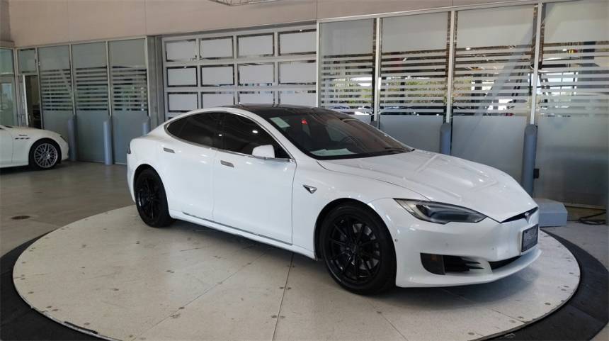 2017 Tesla Model S 5YJSA1E18HF205219