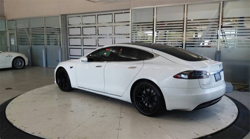 2017 Tesla Model S 5YJSA1E18HF205219