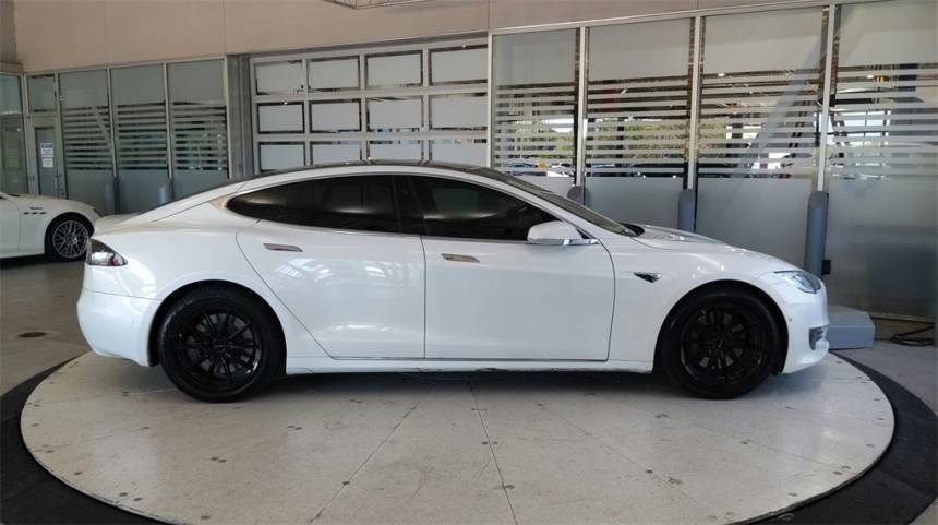 2017 Tesla Model S 5YJSA1E18HF205219