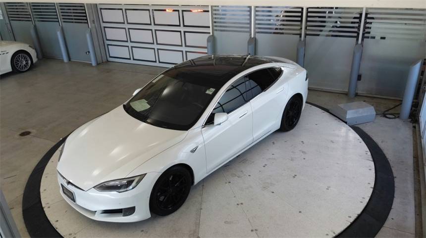 2017 Tesla Model S 5YJSA1E18HF205219