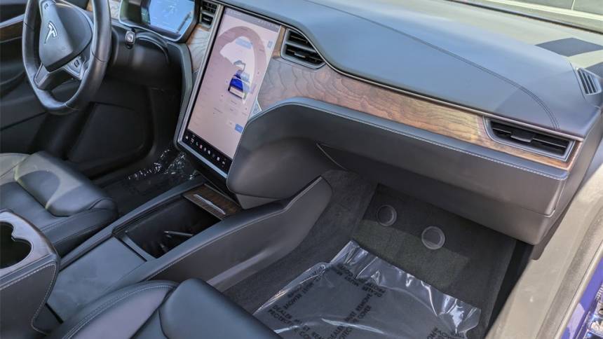 2020 Tesla Model X 5YJXCDE49LF284730