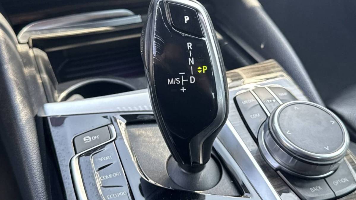 2019 BMW 5 Series WBAJA9C55KB254658