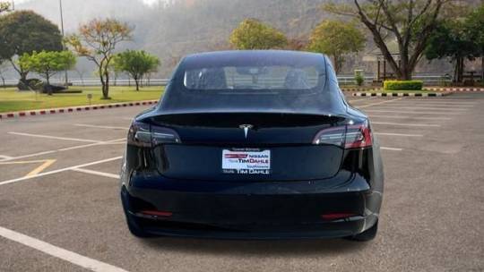 2018 Tesla Model 3 5YJ3E1EA8JF172477