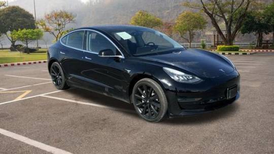 2018 Tesla Model 3 5YJ3E1EA8JF172477