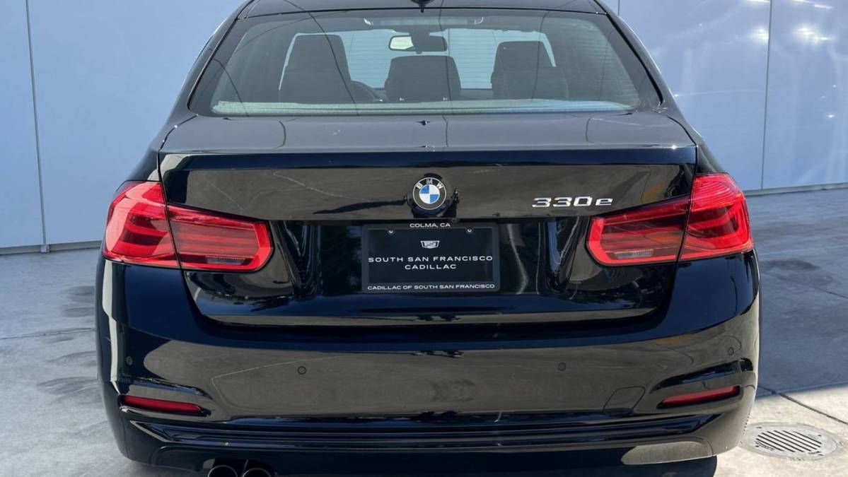 2017 BMW 3 Series WBA8E1C35HA158661