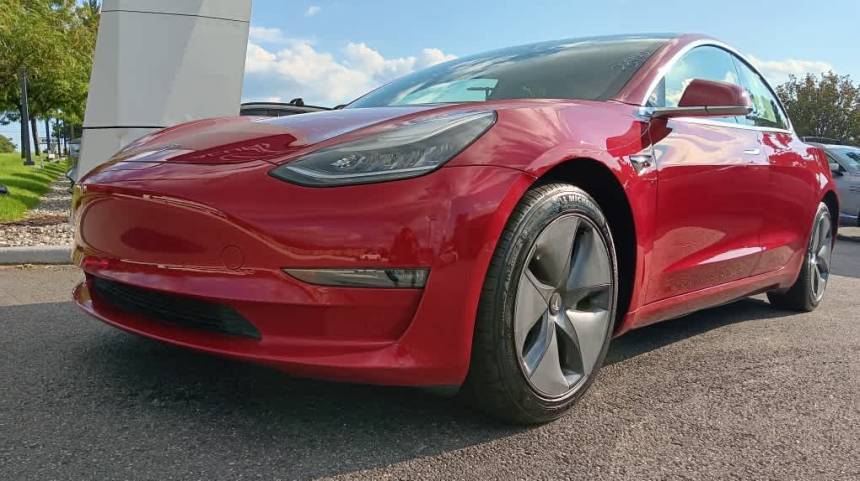 2019 Tesla Model 3 5YJ3E1EB8KF408216