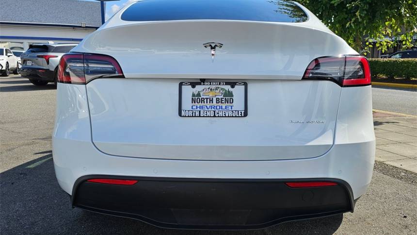 2021 Tesla Model Y 5YJYGDEE3MF090519