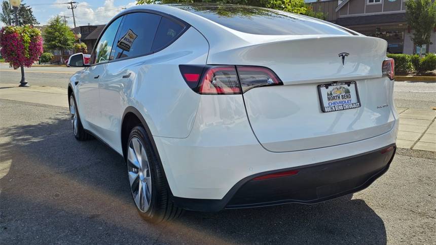 2021 Tesla Model Y 5YJYGDEE3MF090519