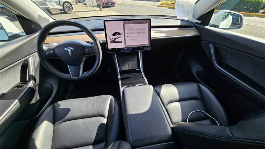 2021 Tesla Model Y 5YJYGDEE3MF090519