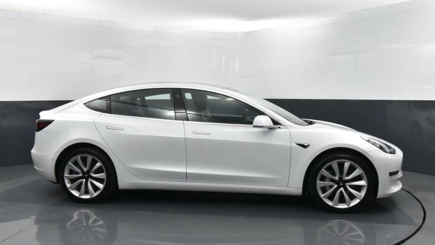 2018 Tesla Model 3 5YJ3E1EA3JF038976