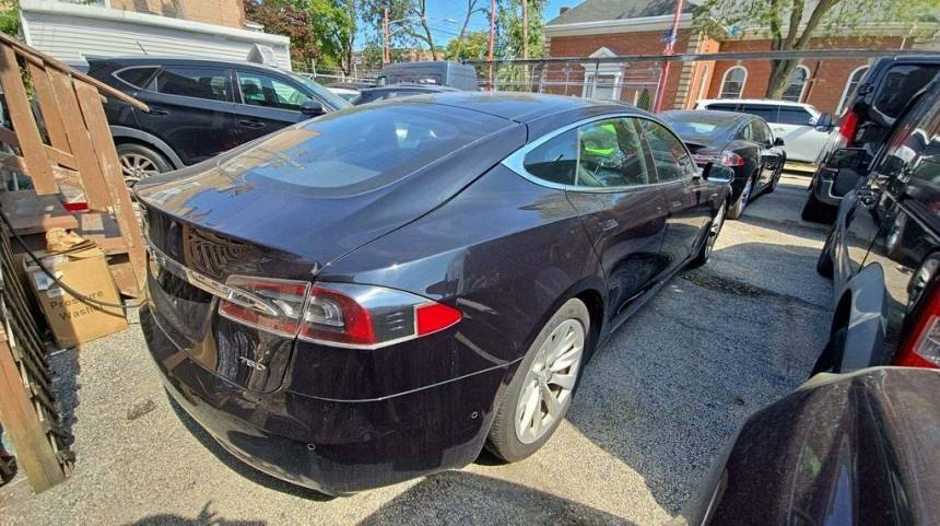 2017 Tesla Model S 5YJSA1E27HF183559