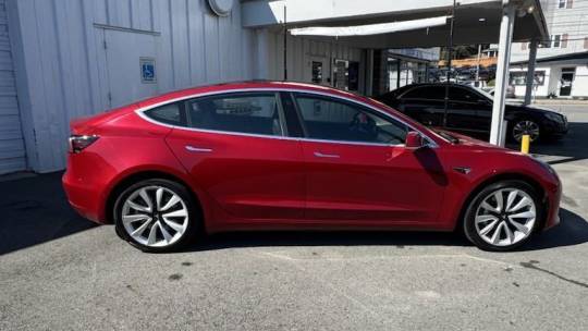 2018 Tesla Model 3 5YJ3E1EA1JF031136