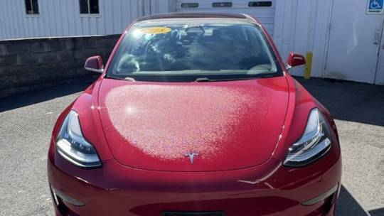 2018 Tesla Model 3 5YJ3E1EA1JF031136