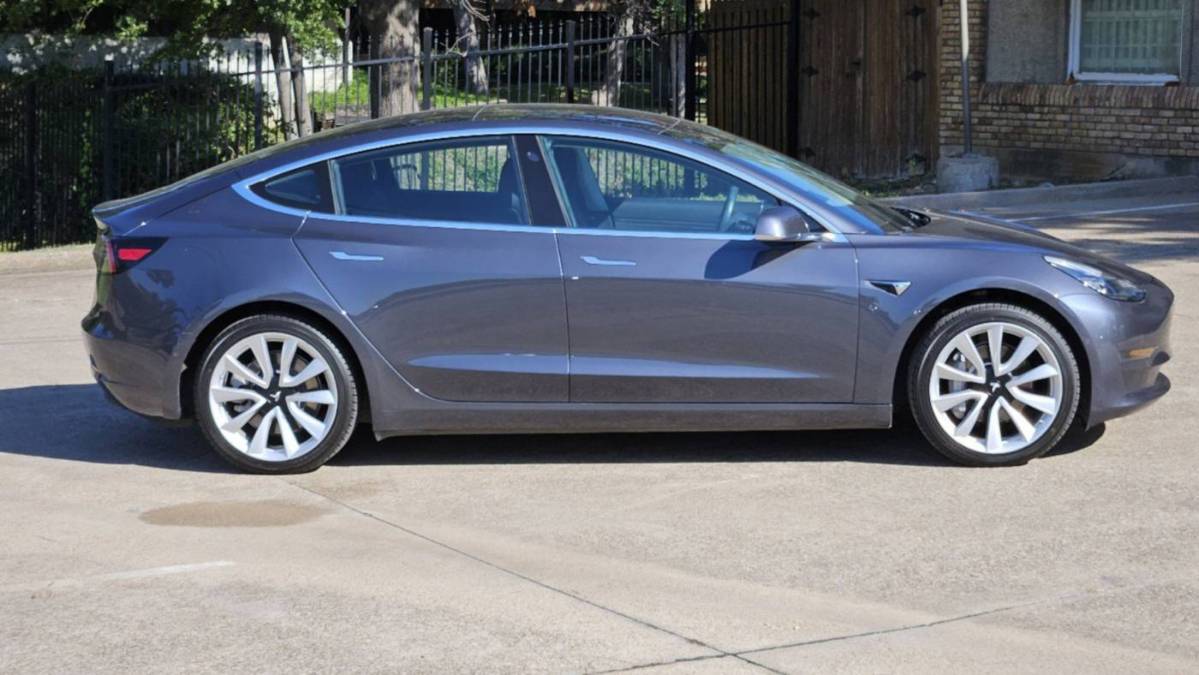 2018 Tesla Model 3 5YJ3E1EA5JF154907