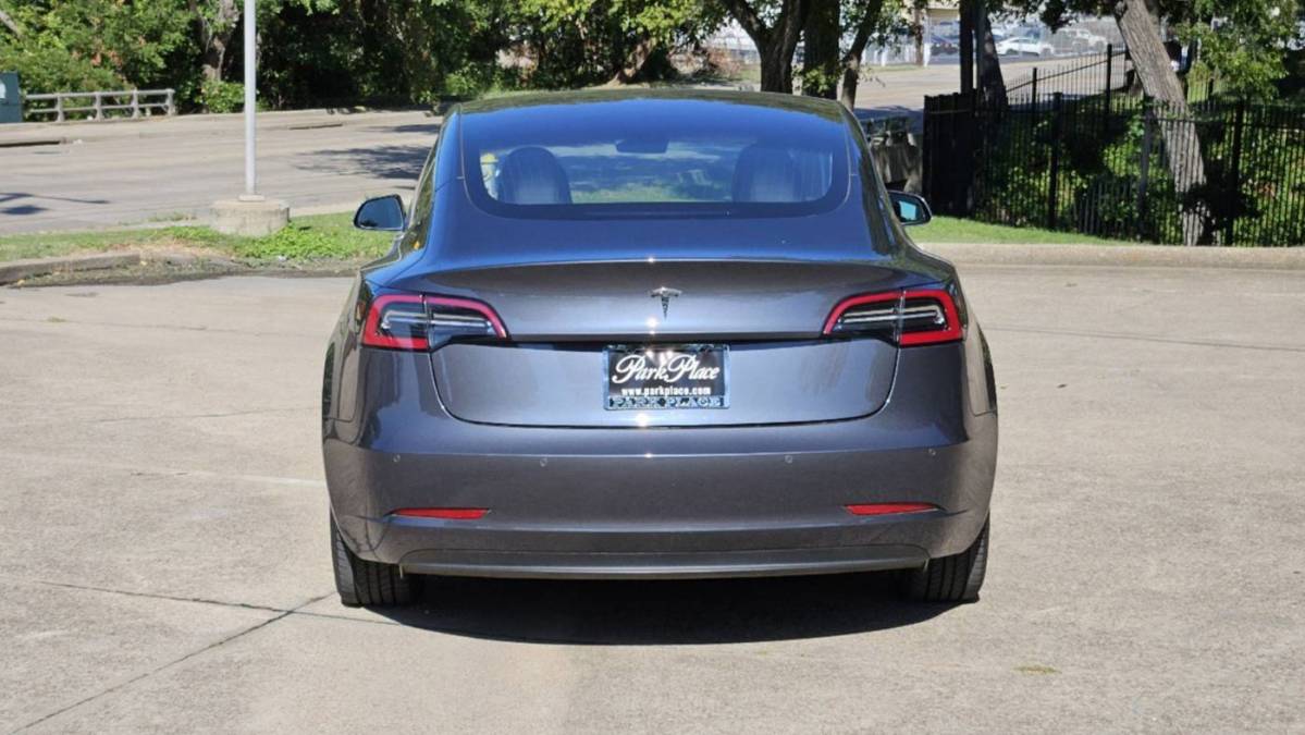 2018 Tesla Model 3 5YJ3E1EA5JF154907