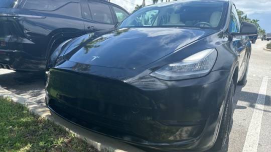 2021 Tesla Model Y 5YJYGDEE2MF144795