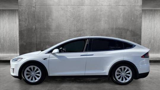 2019 Tesla Model X 5YJXCDE25KF147118