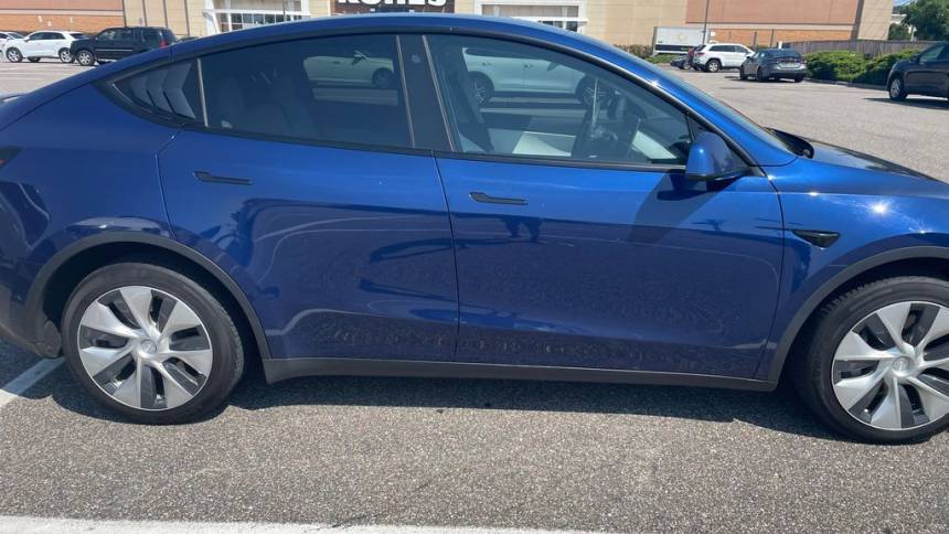 2021 Tesla Model Y 5YJYGDEE7MF262972