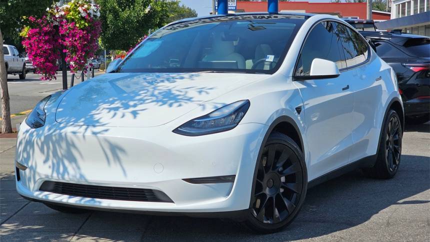 2021 Tesla Model Y 5YJYGDEE9MF098320