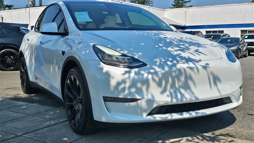 2021 Tesla Model Y 5YJYGDEE9MF098320