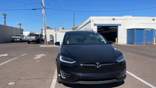 2017 Tesla Model X 5YJXCDE21HF075195