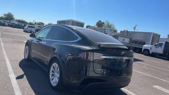 2017 Tesla Model X 5YJXCDE21HF075195